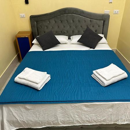 Bed and Breakfast Turati Termini Roma Exterior foto